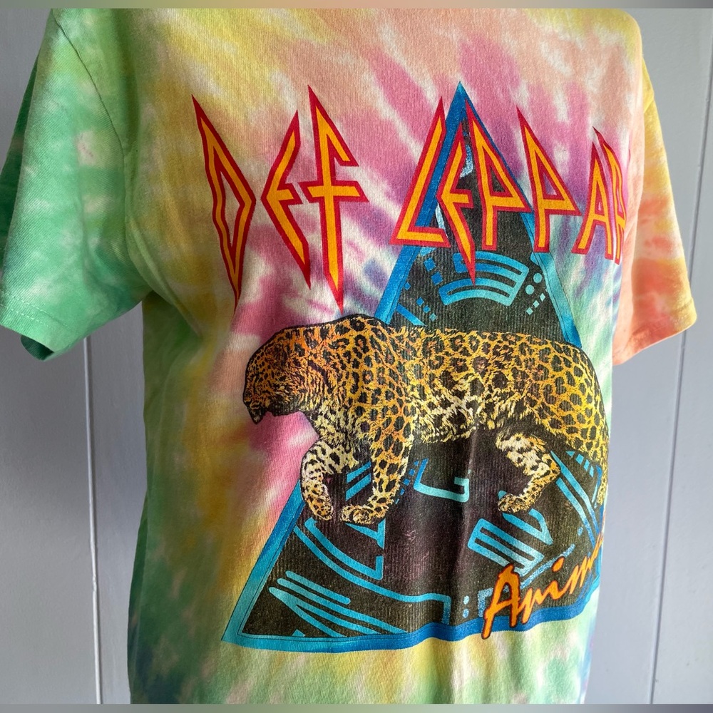 Def leppard tie dye graphic t-shirt